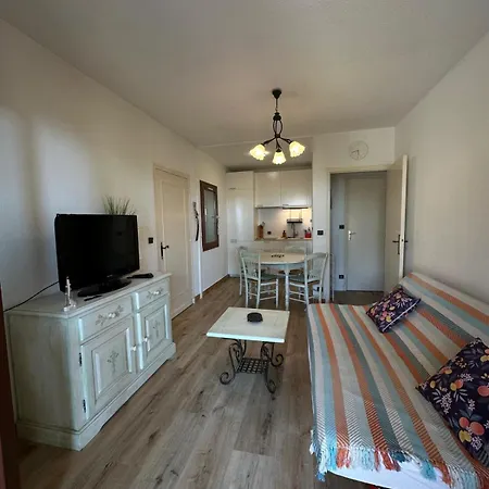 Apartment Bright Cocoon In - Close To The Sea *